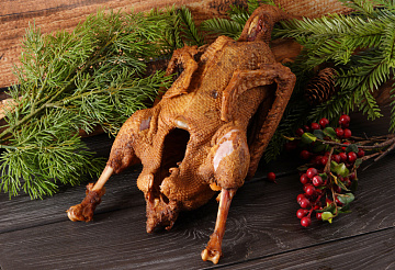 Фото Гусь копченый дикий