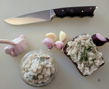 Сало кабана кручёное с чесноком 400 гр Фото Сало кабана кручёное с чесноком 400 гр