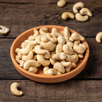 Фото Кешью сырой очищенный WW 320 (150 г)