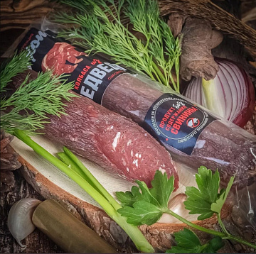 Сыровяленая колбаса из медведя Фото Сыровяленая колбаса из медведя